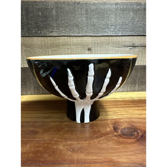 Cobwebs And Cauldron Skeleton Hand Pedestal Candy Bowl - Picture 1 of 6